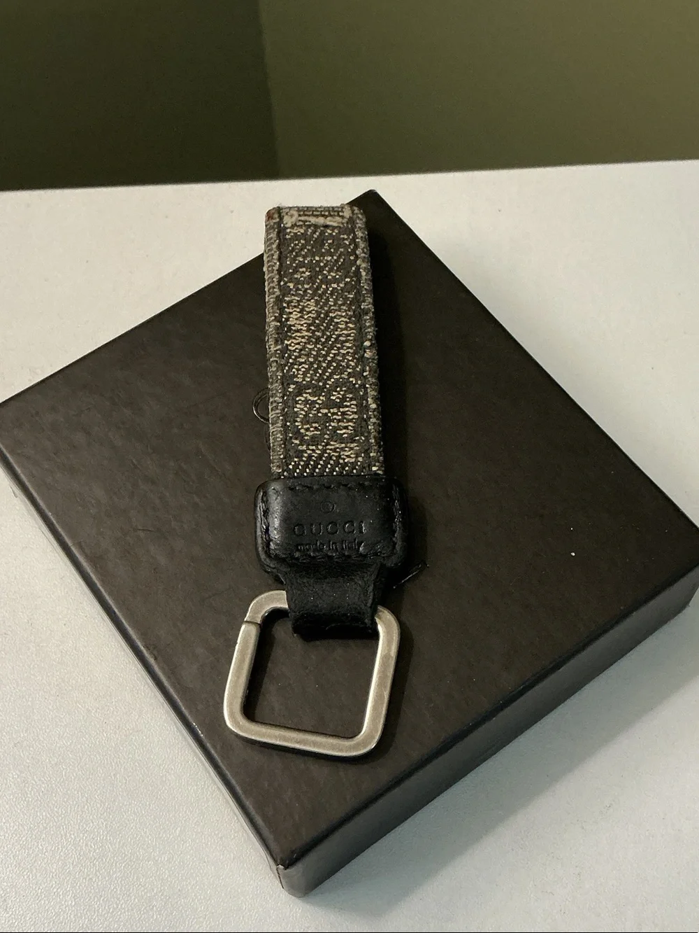 Gucci GG Supreme Black Monogram Key Strap Silvertone Metal Ring with Box Keyring